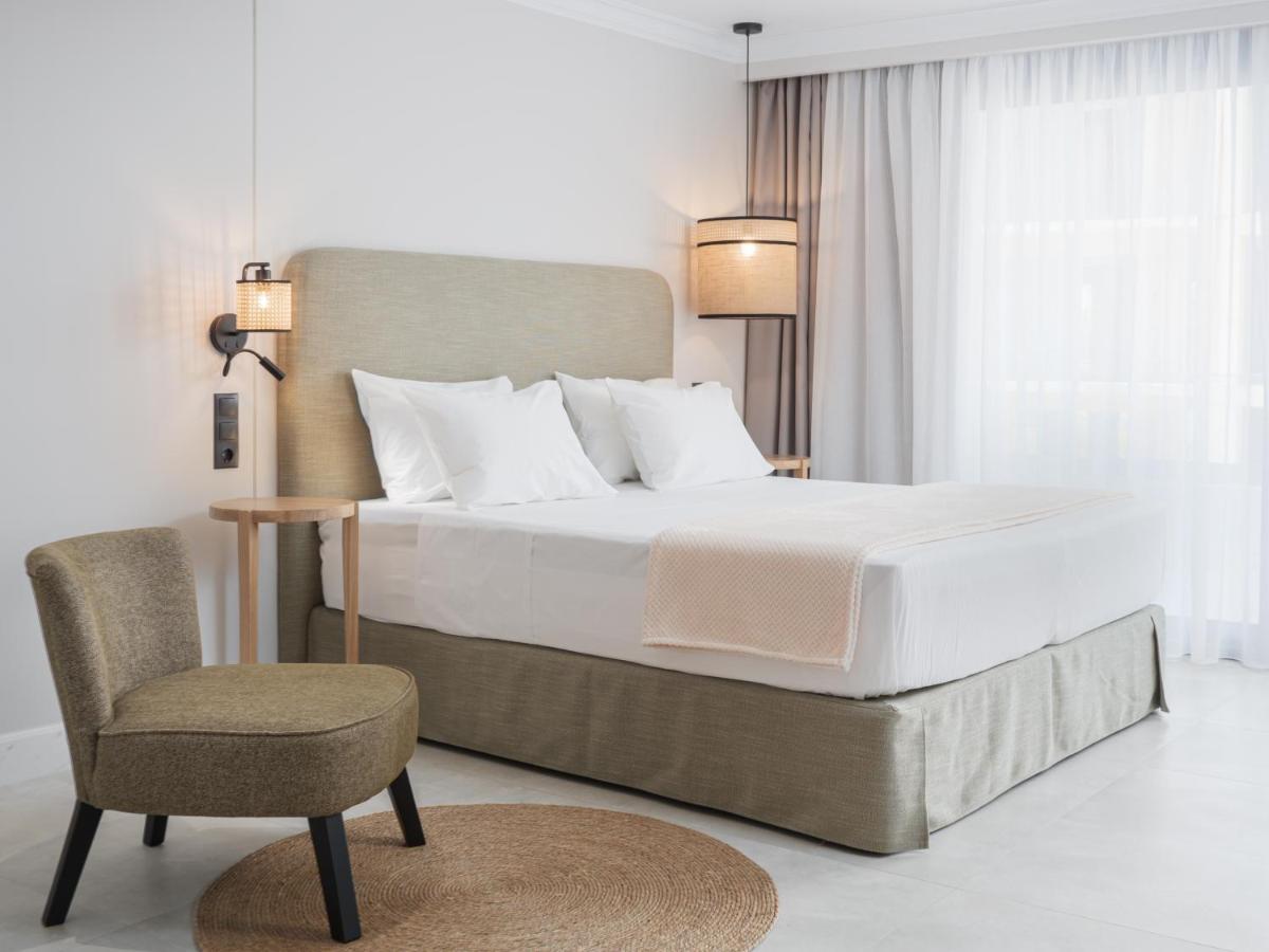 Aparthotel Pyrgos Blue Malia Esterno foto